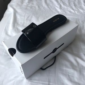 Black Open-toe Sandals